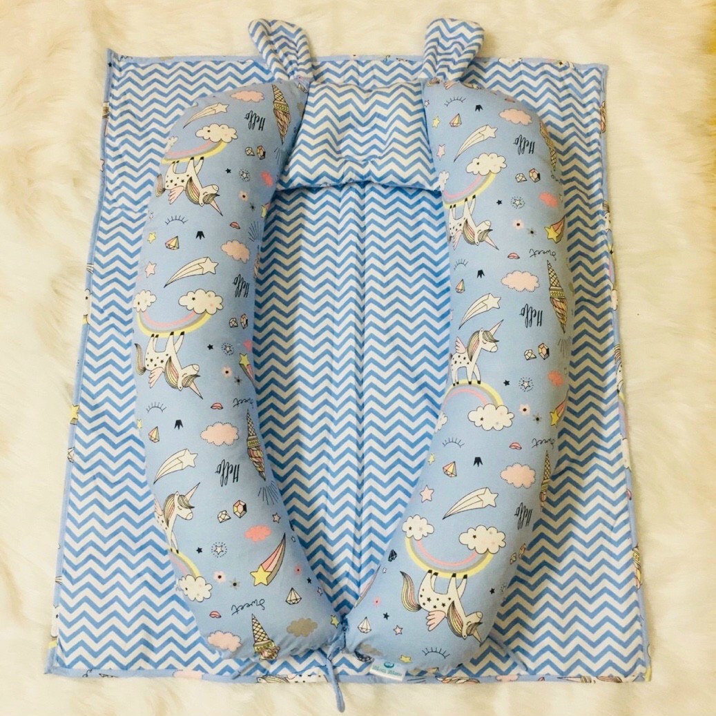 Đệm ngủ chữ C kèm gối lõm tai gấu