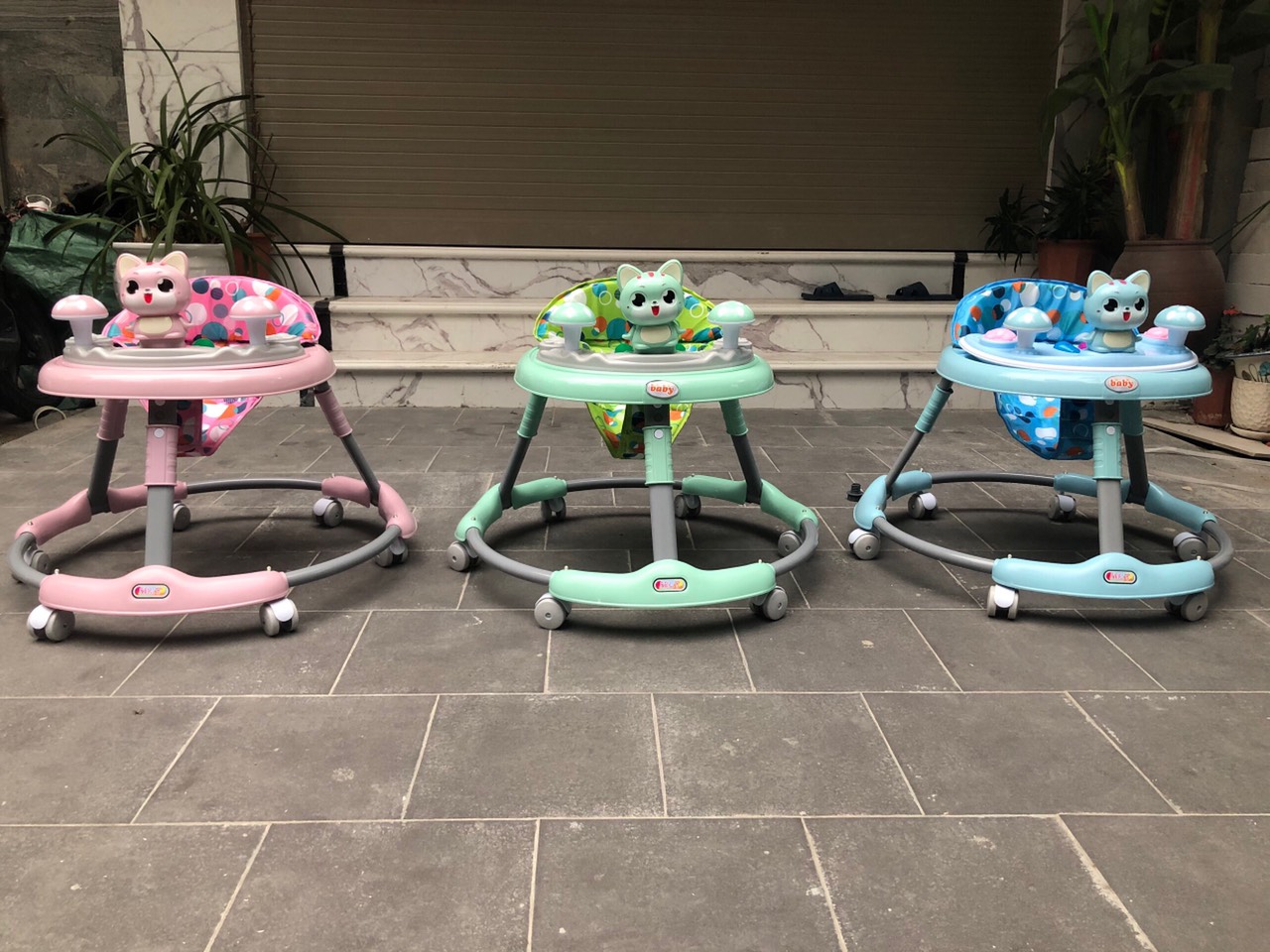 Xe tập đi mèo đồ chơi