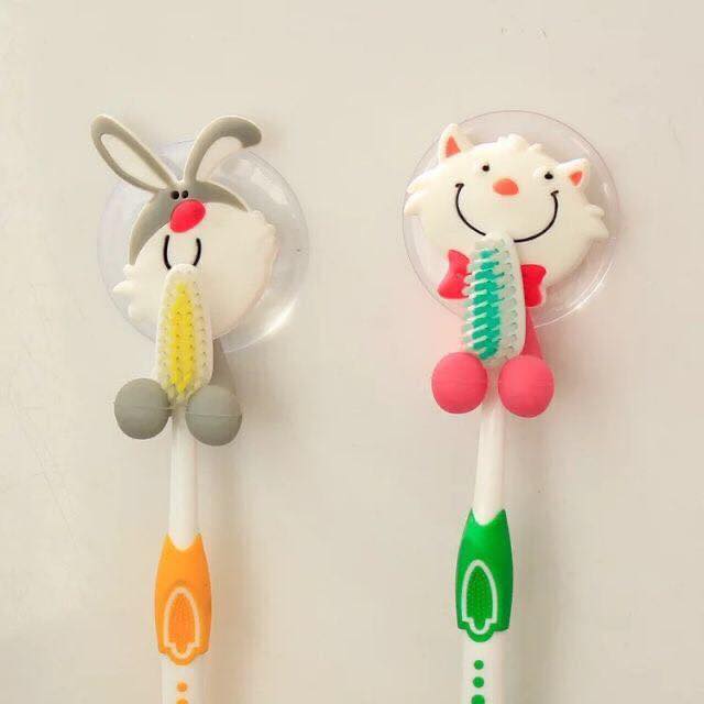 Treo bàn chải hình thú