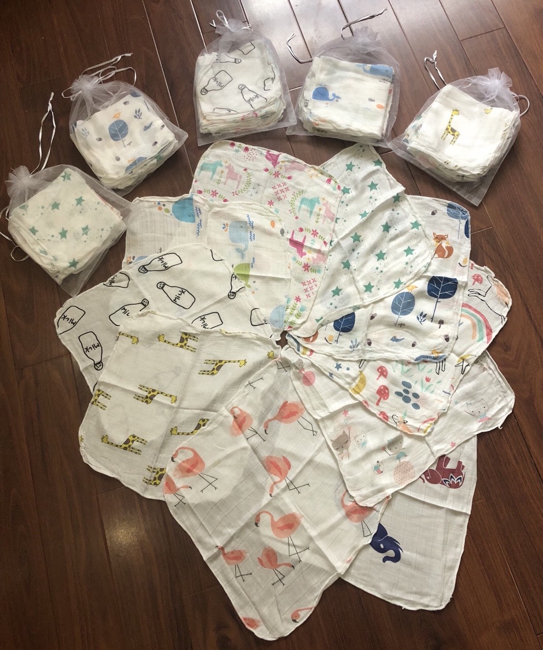 Set 10 khăn sữa Aden sợi tre 2 lớp T2