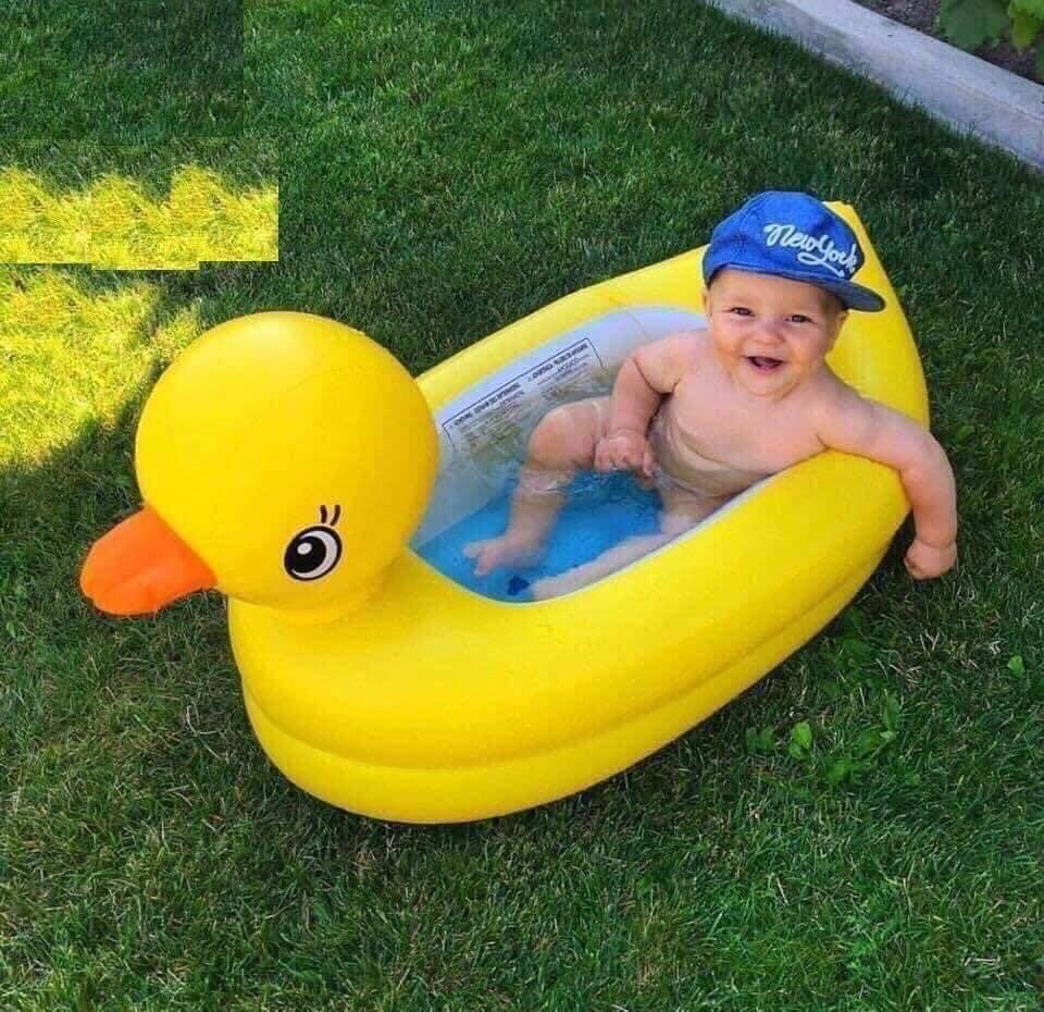 Chậu tắm phao vịt vàng Munchkin