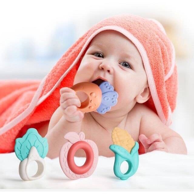 Hộp 10 món xúc xắc gặm nướu Baby Rattle