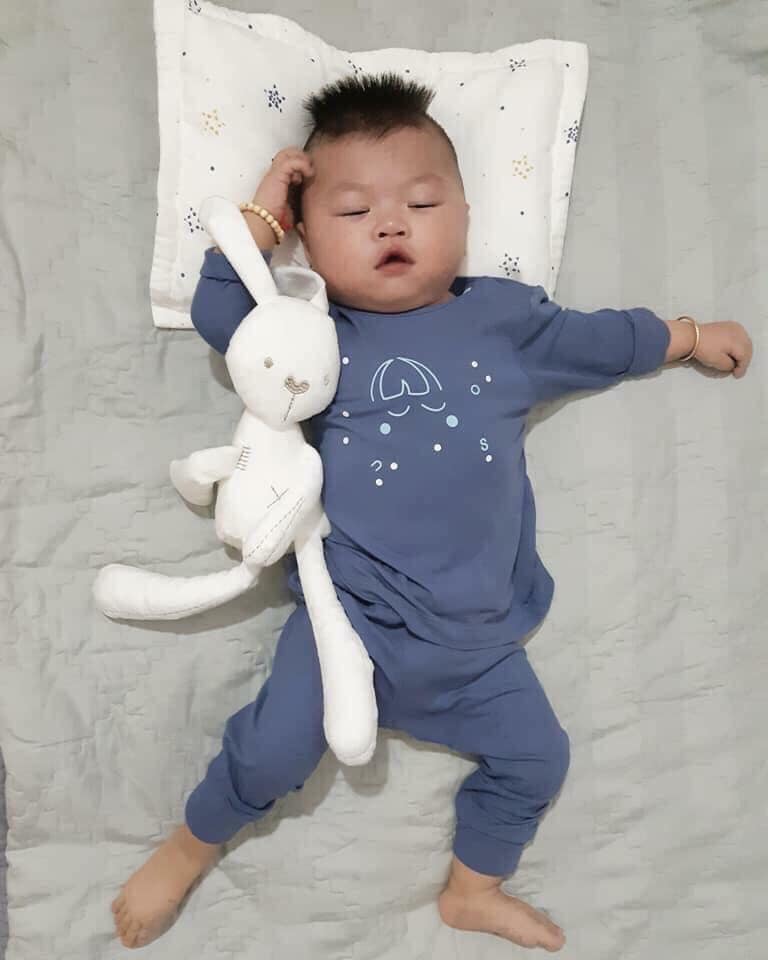 Thỏ bông trắng Papa Mama