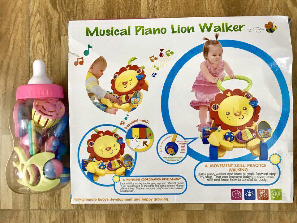 Xe tập đi Lion Walker có đèn, nhạc