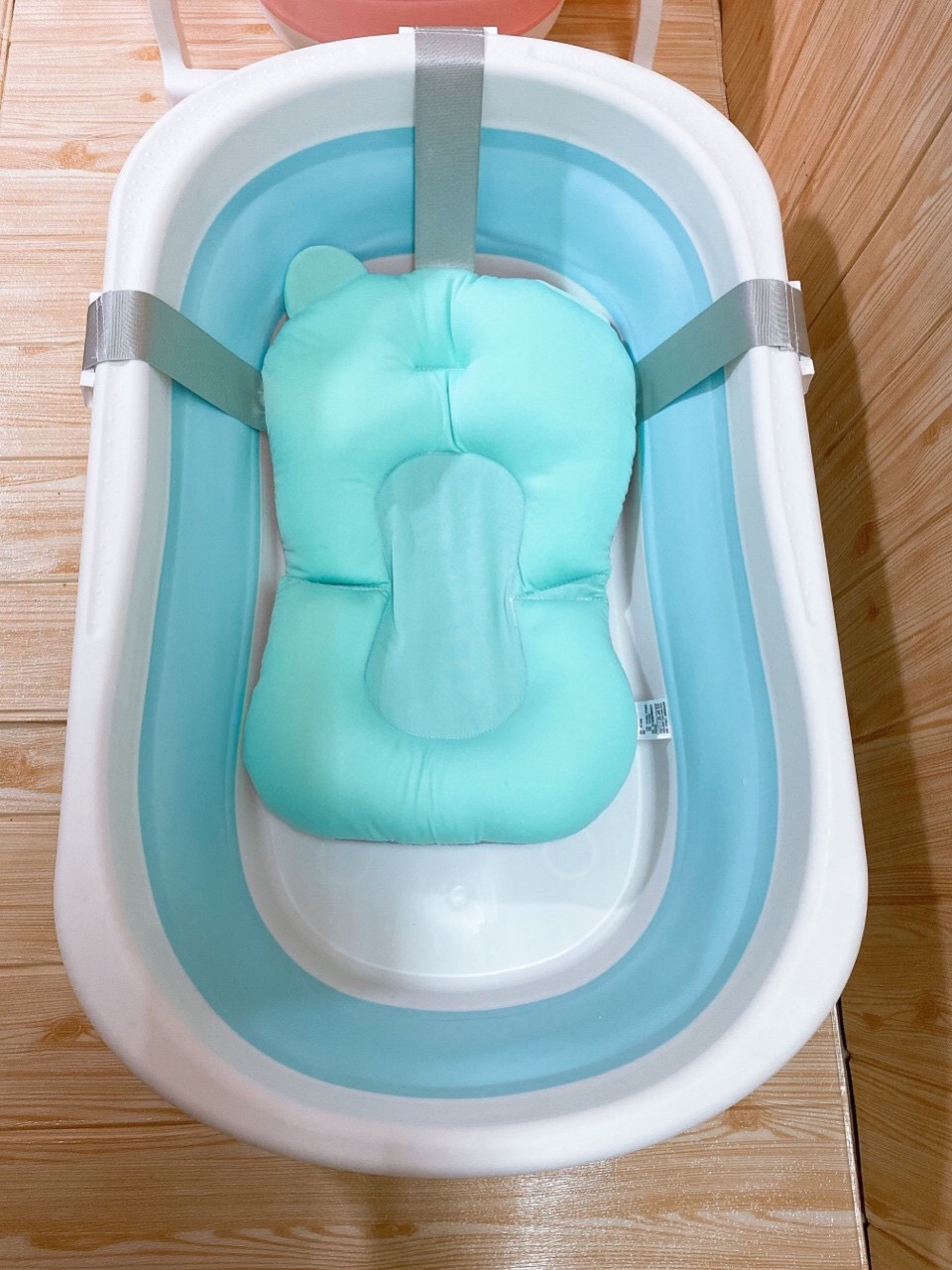 Chậu tắm gấp gọn kèm phao 2021