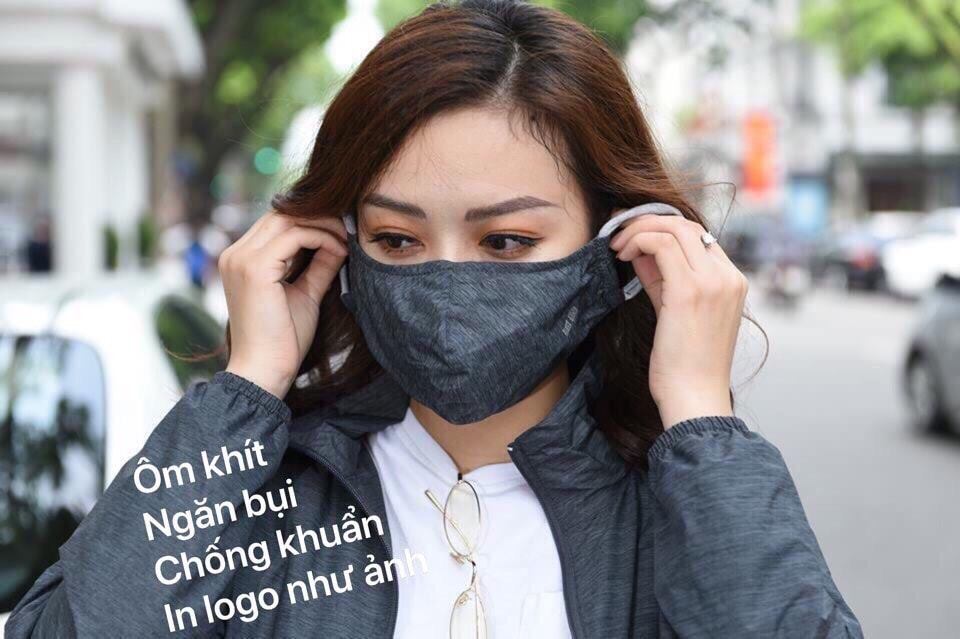 Khẩu trang Uniqlo 3 lớp