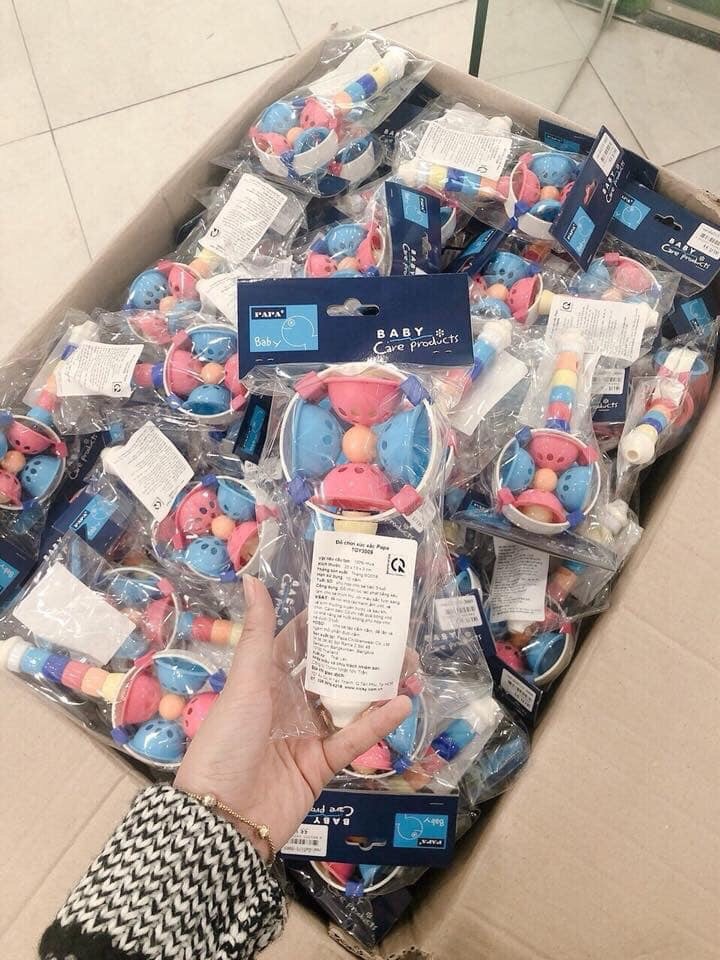 Đồ chơi xúc xắc tay cầm kèm còi Papa Toy Thái Lan K2001