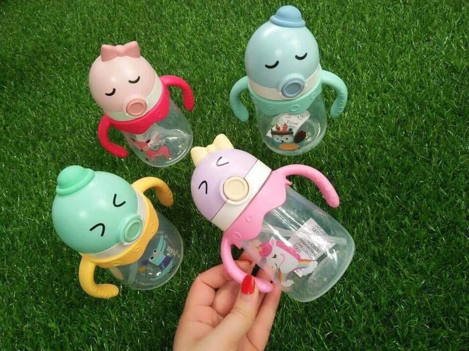 D520 Bình uống nước nơ mũ T2 OK