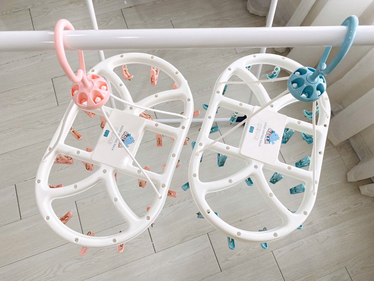 Giàn móc kẹp quần áo 22 móc Holla