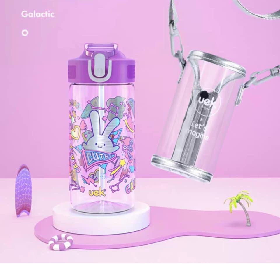 Bình uống nước ống hút UEK kèm bao đựng và dây đeo 500ml