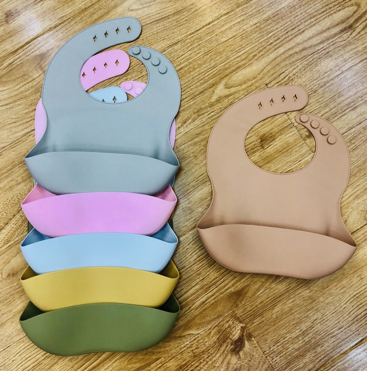 Yếm ăn dặm vải áo mưa