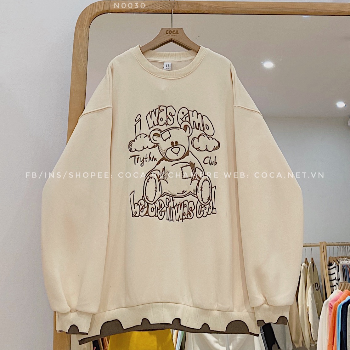 Áo SWE nỉ bông phối vạt thêu gấu form rộng