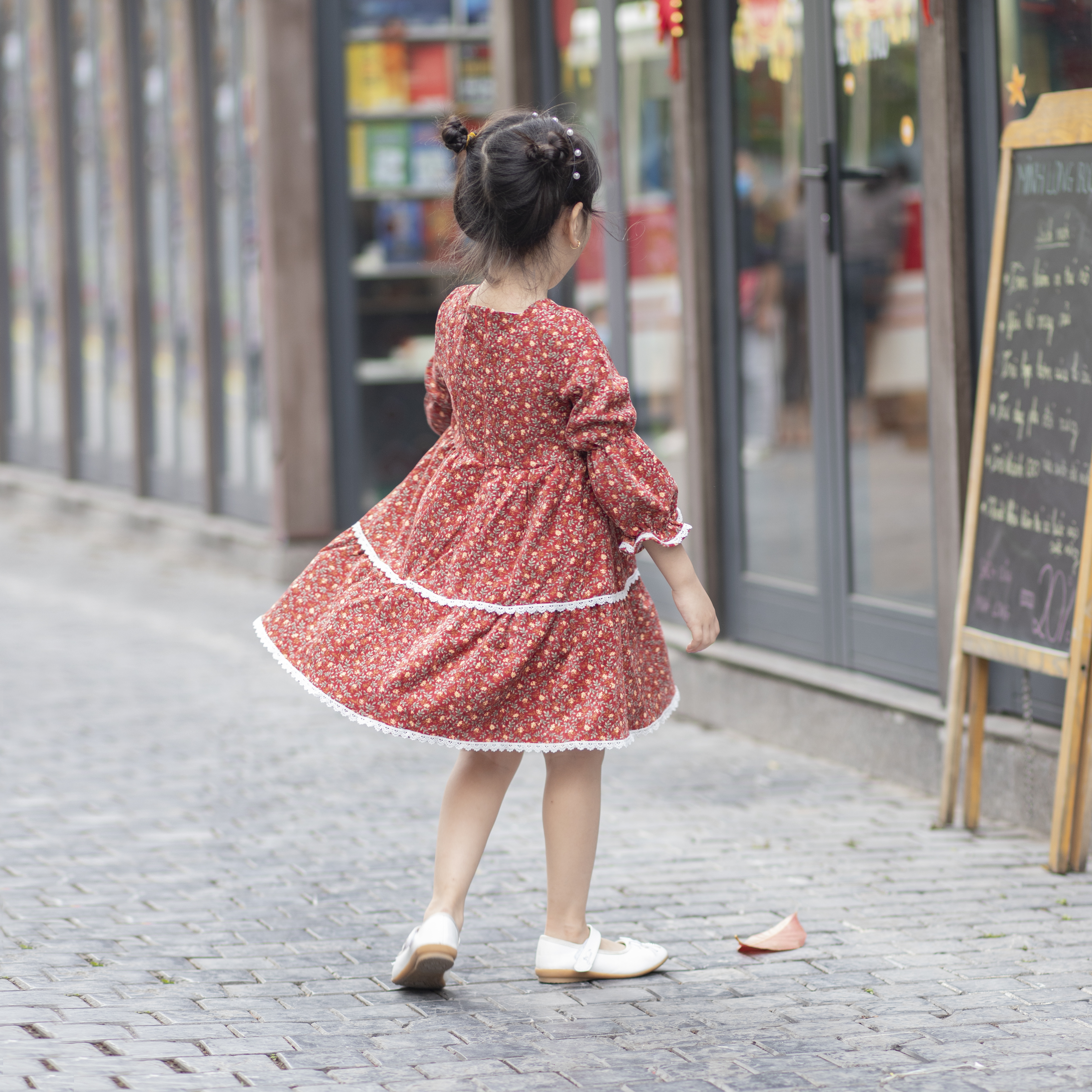 Váy hoa nhí phối vintage_thumbnail_0