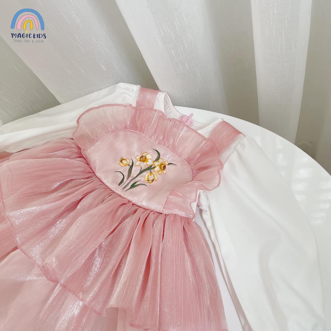 Váy đầm công chúa bé gái Magickids dáng xòe tay phồng chất voan cao cấp thêu hoa mặc sự kiện, Tết VA22001