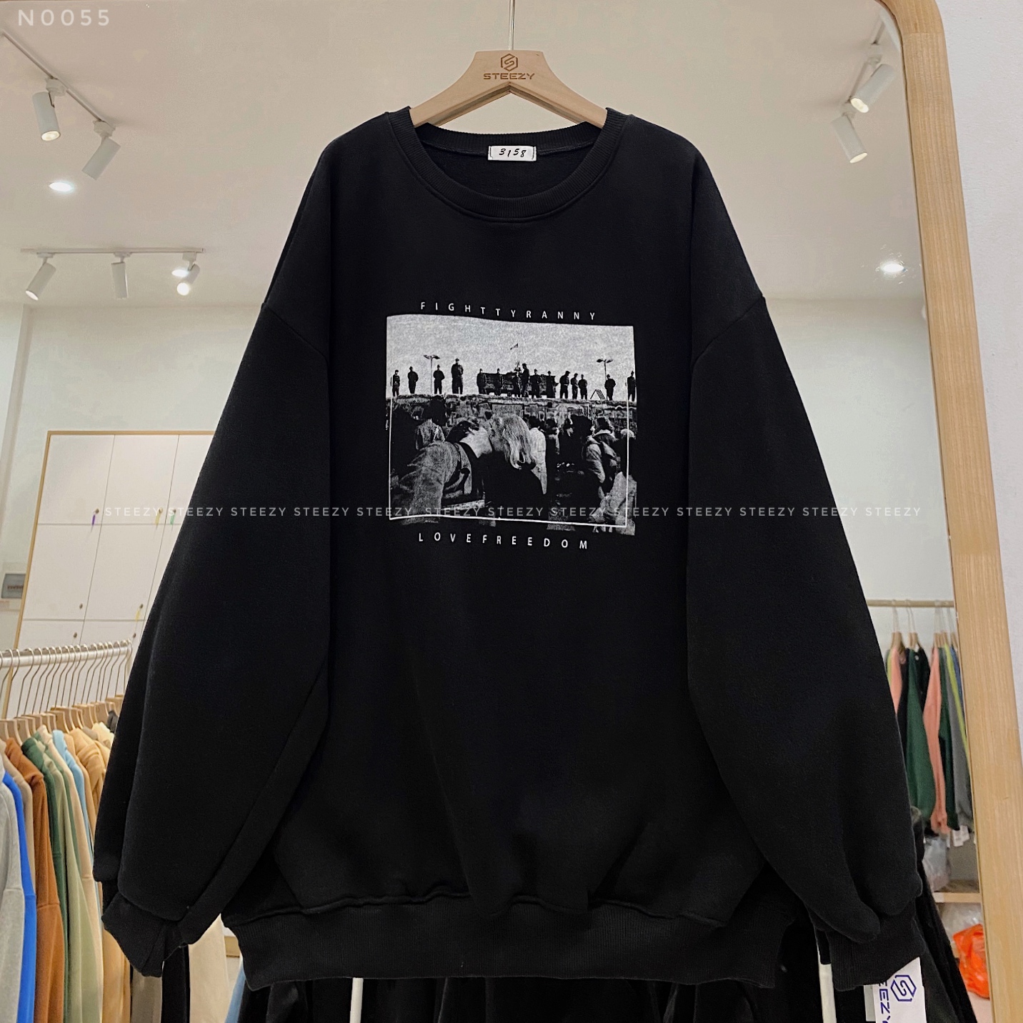 Áo sweater nỉ bông cổ tròn in hình FIGHTTYRANNY form rộng