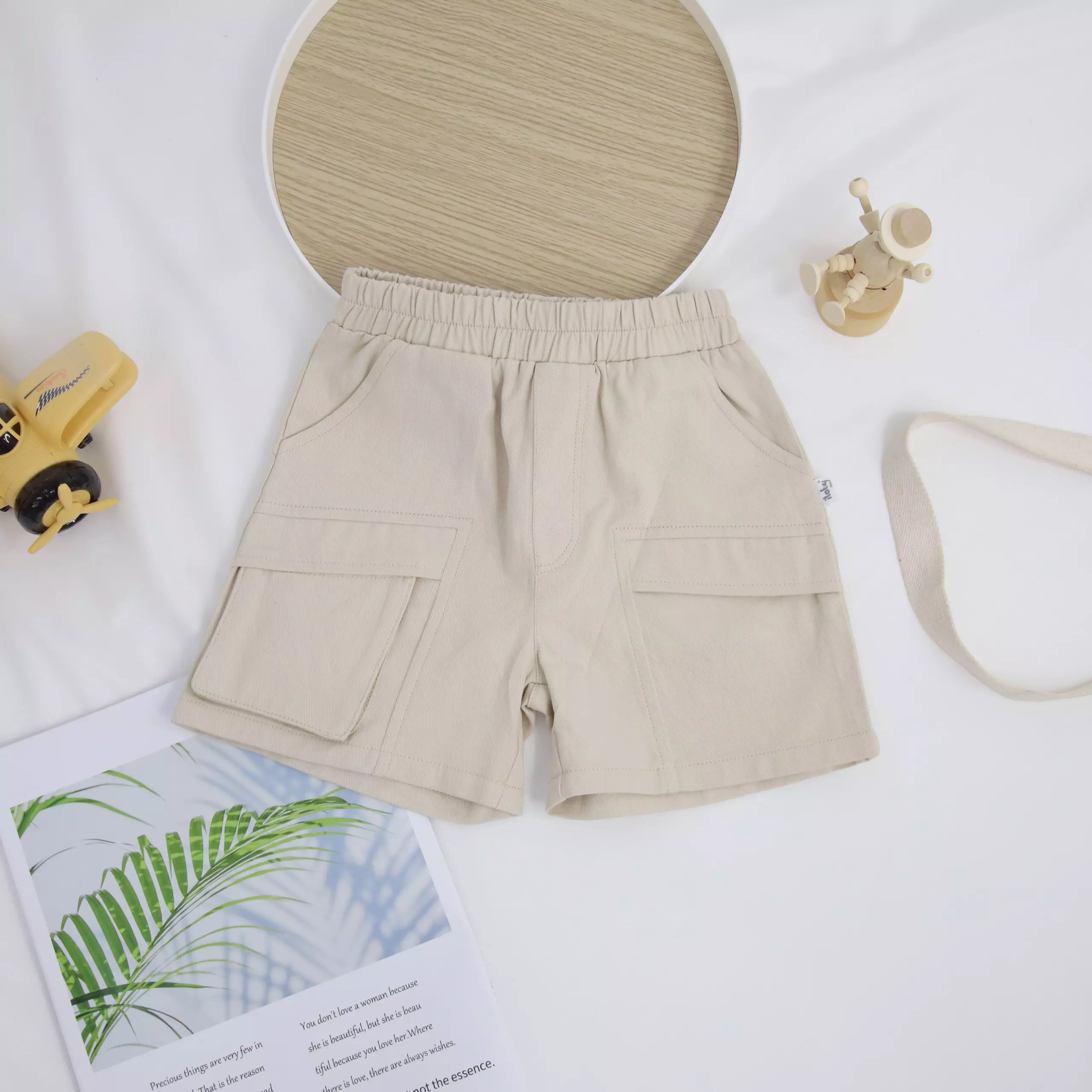 Quần short kaki phối túi hộp_thumbnail_1