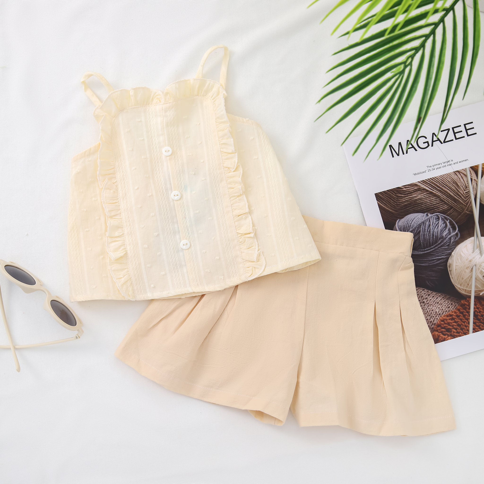 Đồ bộ bé gái hai dây yếm bèo_thumbnail_3