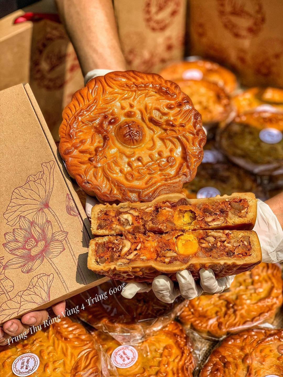 Bánh Trung Thu Rồng Vàng (4 Trứng)