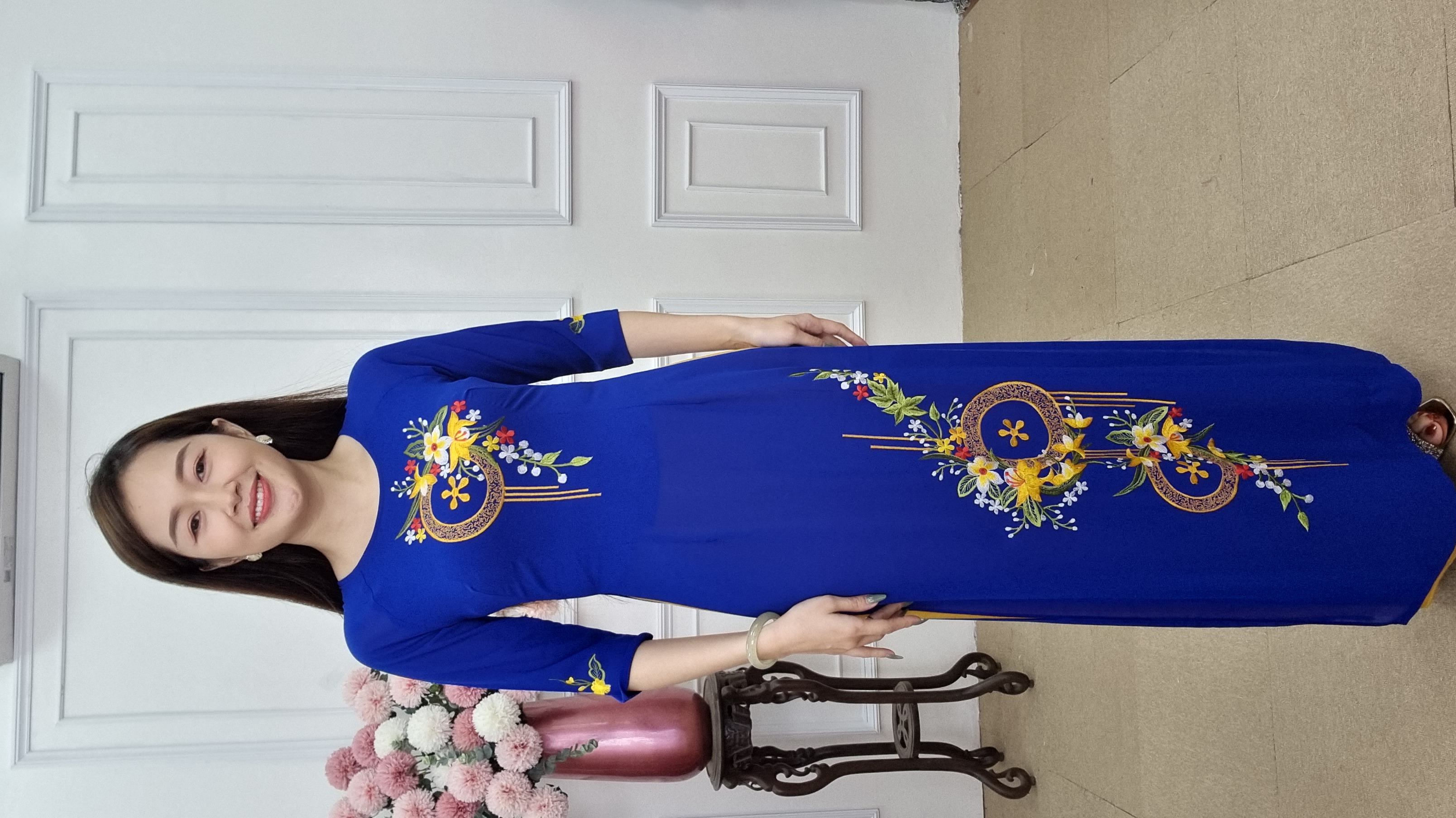 Tặng 015 áo dài xanh co ban thêu lồng đèn