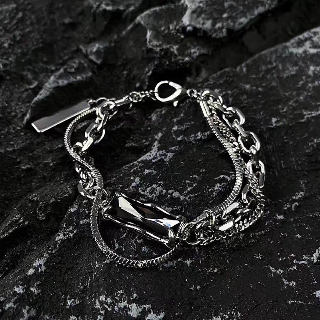 Vòng tay Charm of Nobility