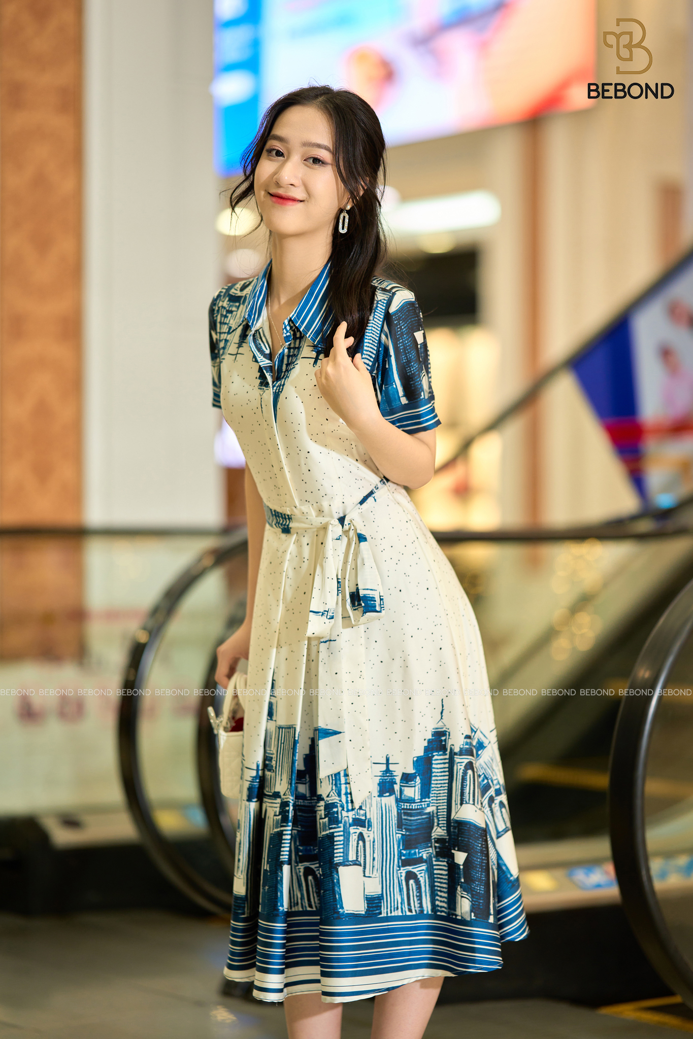ĐẦM LỤA TRẮNG HỌA TIẾT XANH CỔ ĐỨC- JULIA DRESS_thumbnail_2