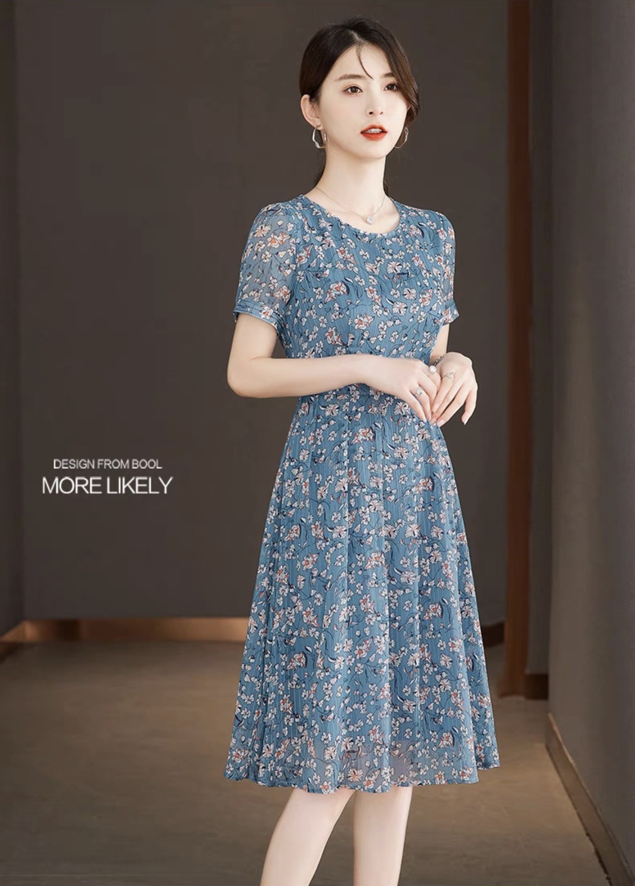 Đầm xòe hoa nhí xanh VILYA cổ tròn tay ngắn VD23-050