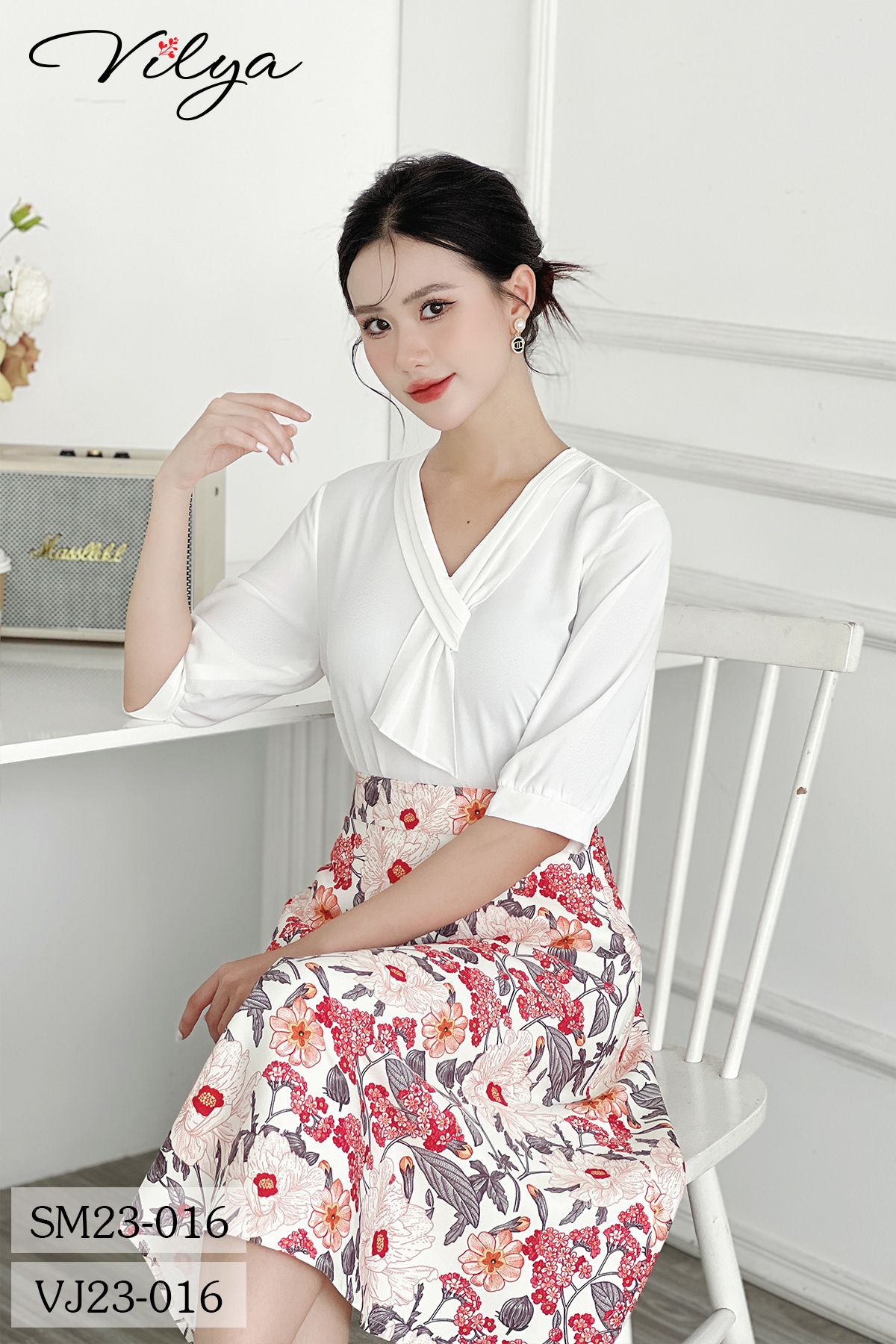 Sơ mi trắng tay lỡ cổ nơ