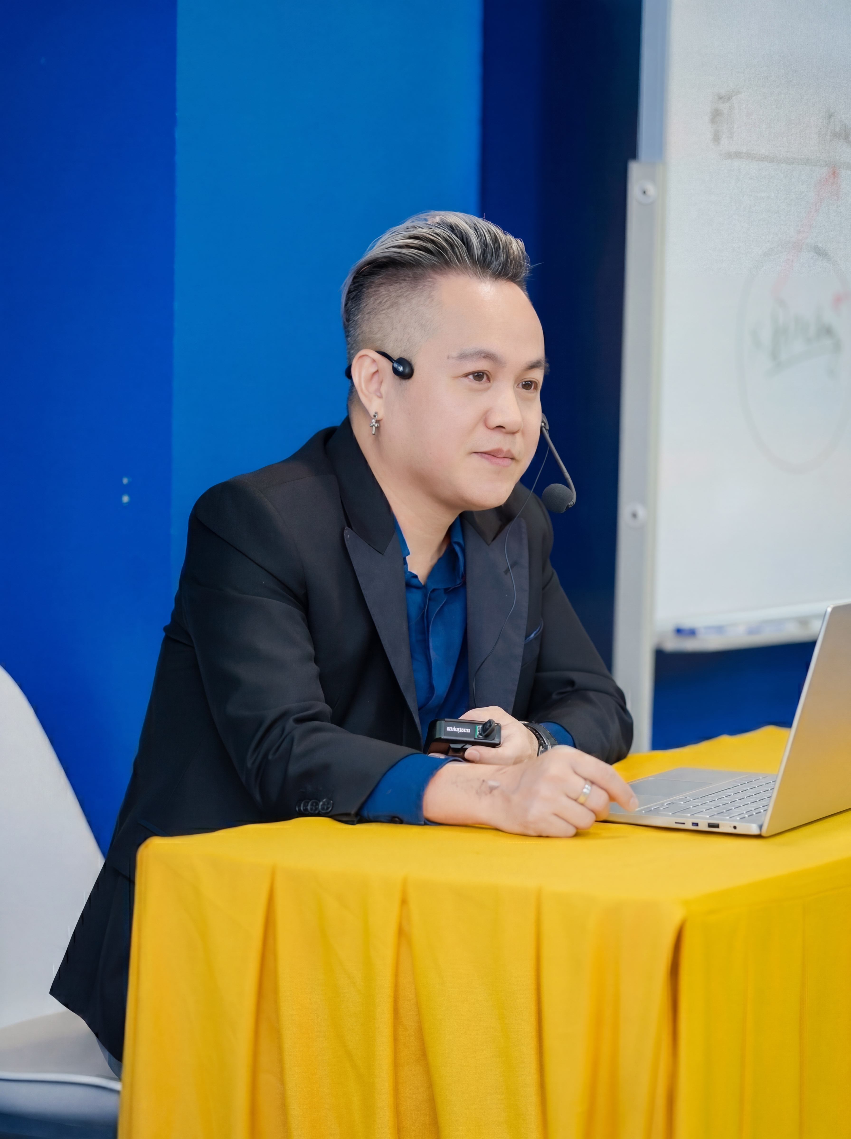 Thầy Nguyễn Mạnh Linh