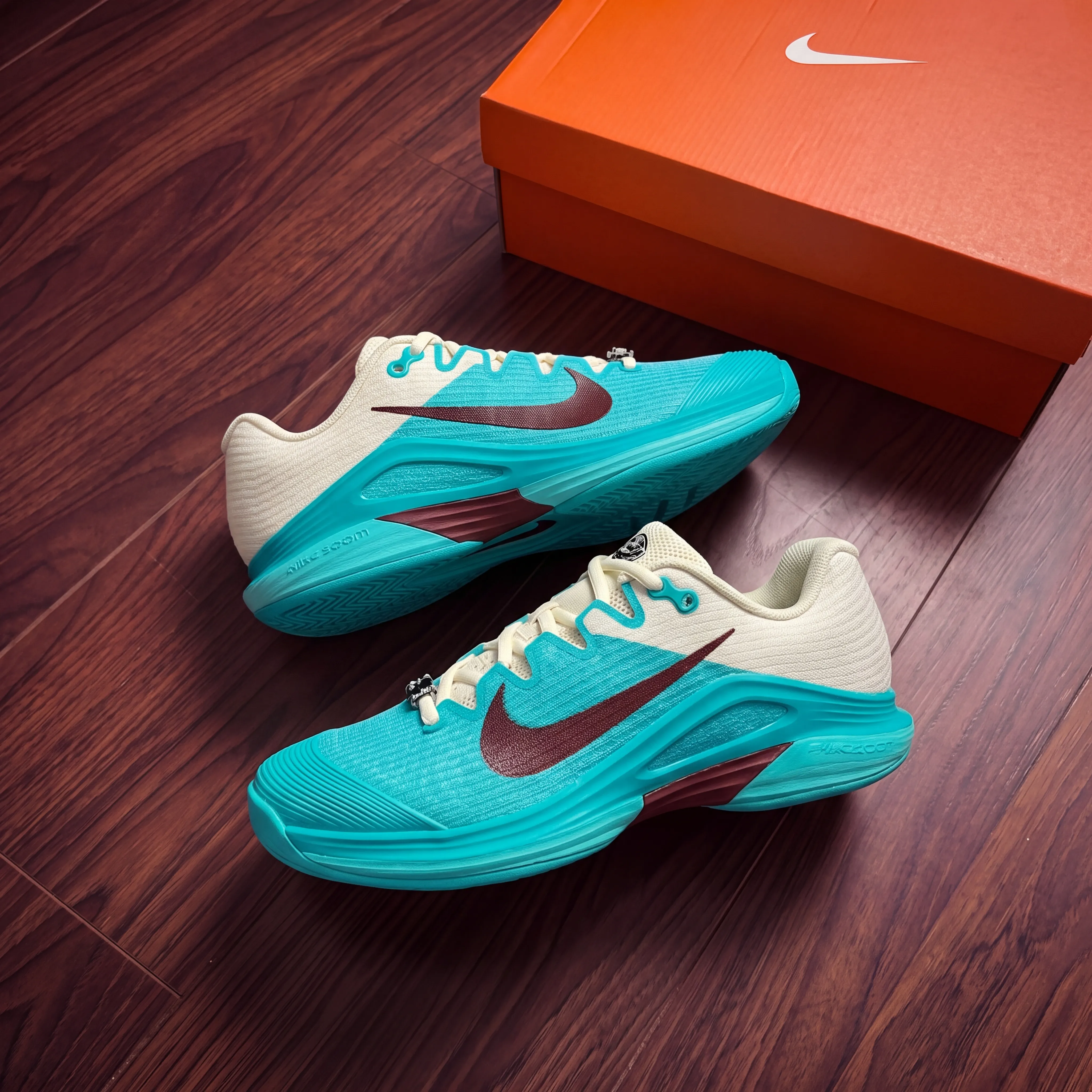 Nike Court FF 3 Novak — Solar Red