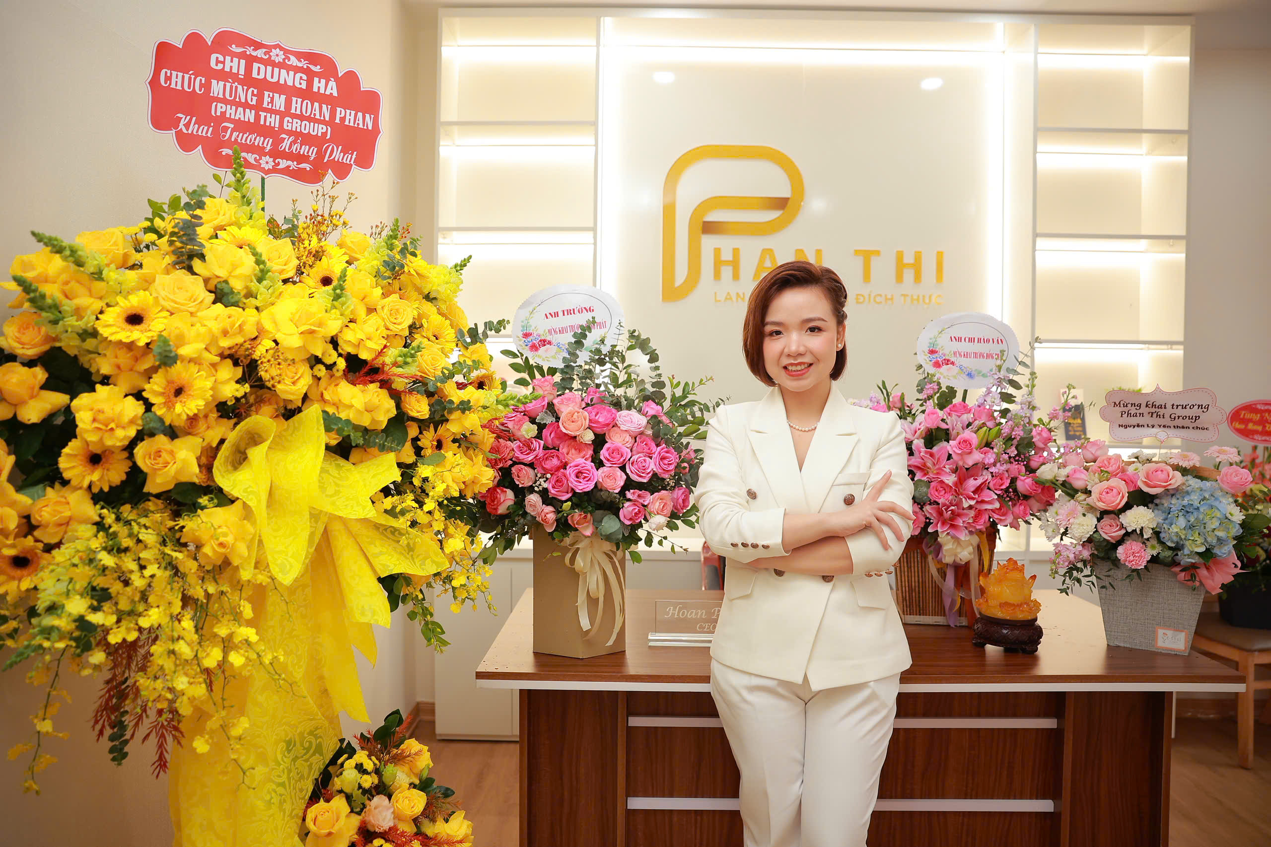 Phan Hoan tại một sự kiện của tập đoàn Phan Thị
