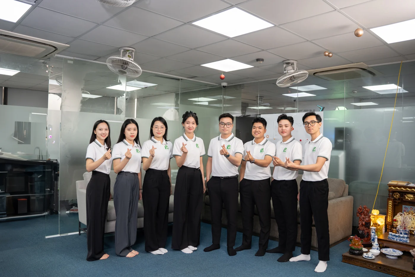 Đội ngũ An Cư mặc đồng phục Dreamate