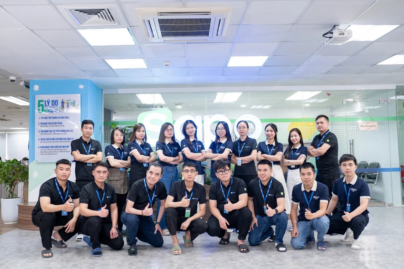 Đội ngũ Sapo mặc đồng phục Dreamate
