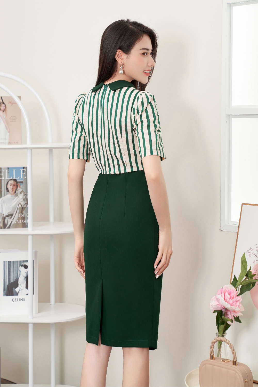 đầm kẻ xanh phối chân ôm xanh xếp 1 màu