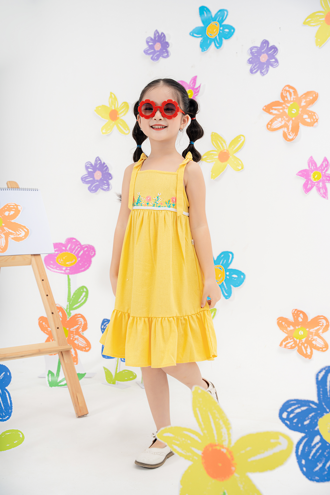 Váy 2 dây nơ vai thêu ngực_thumbnail_2