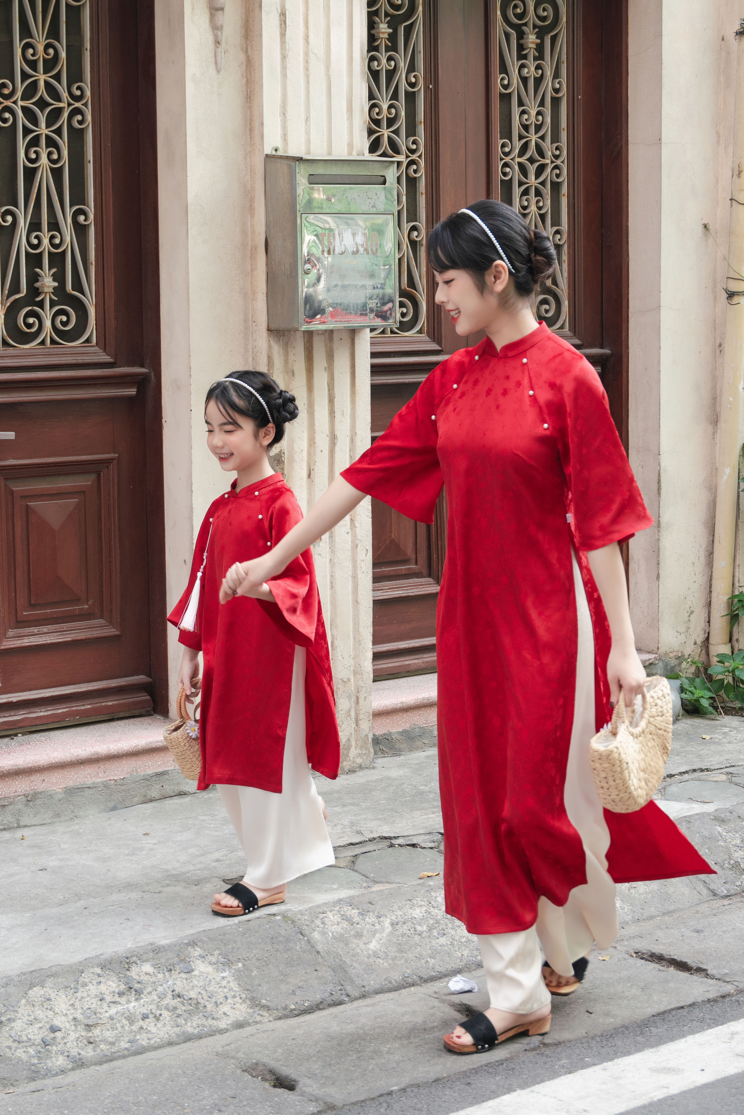 Áo dài Cẩm Mịch mẹ_thumbnail_0