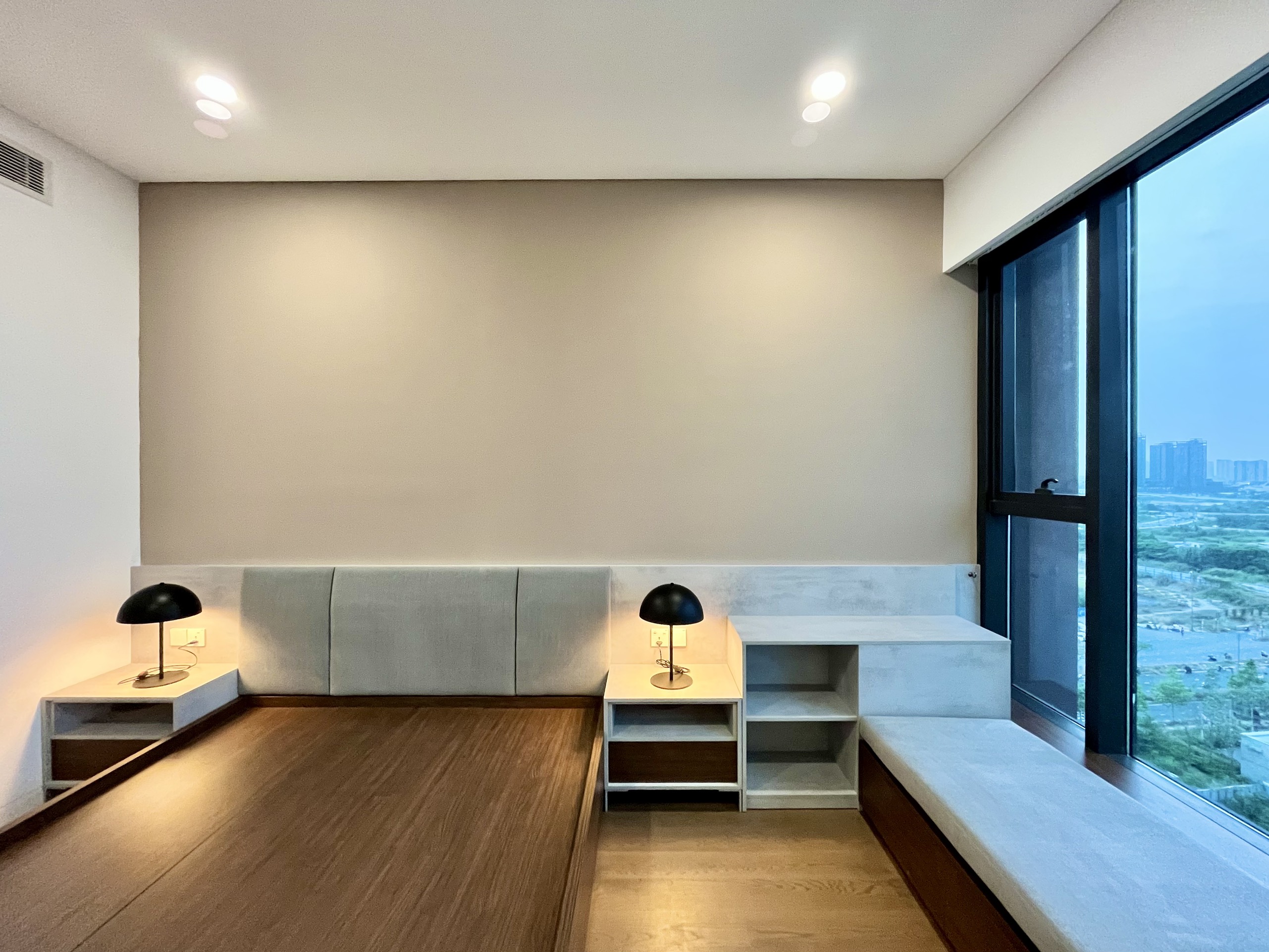 Bán cắt lỗ 3 phòng ngủ, tầng trung, lô góc, view Landmark 81_thumbnail_5