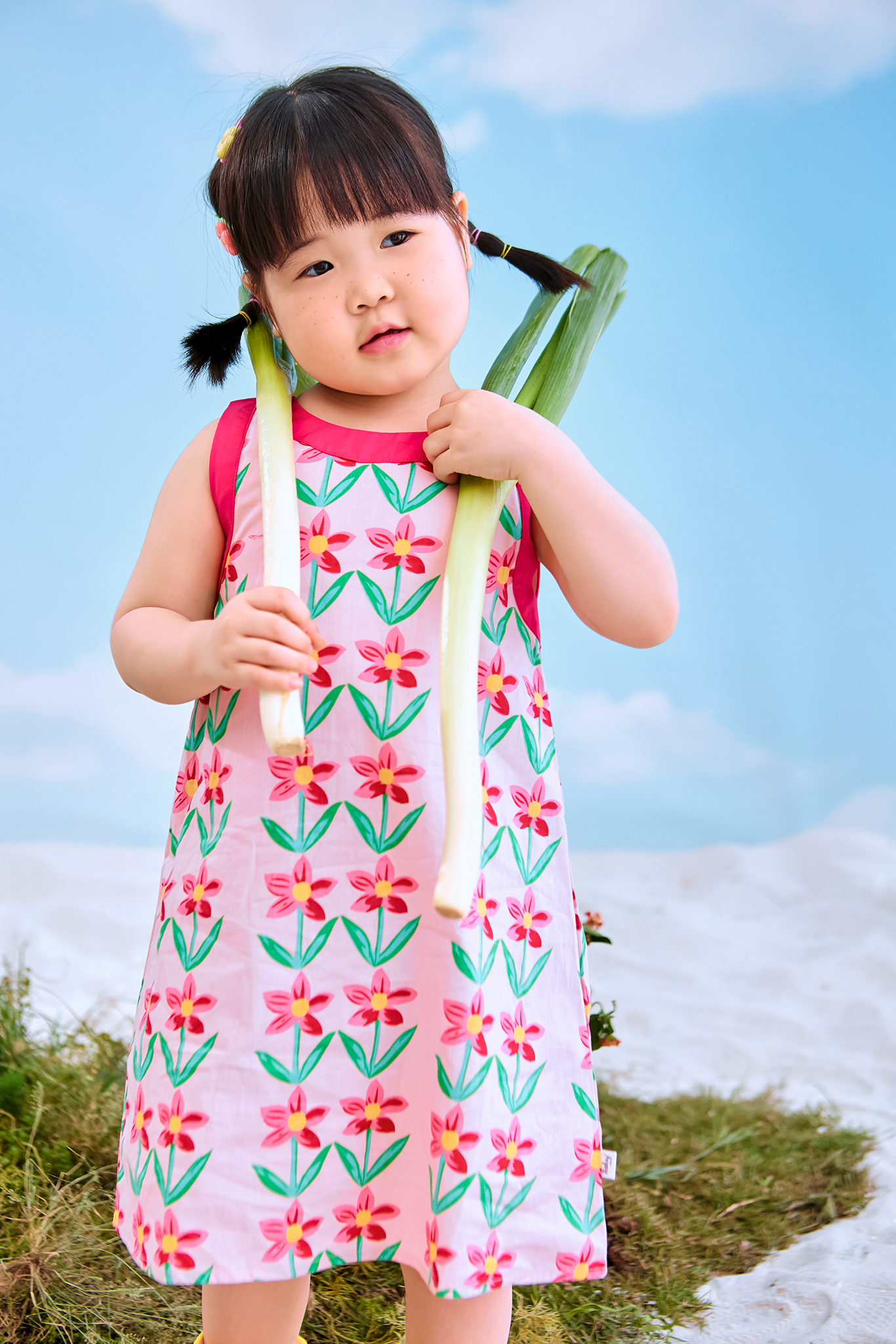 Váy suông cổ tròn họa tiết phối nơ sau_thumbnail_1