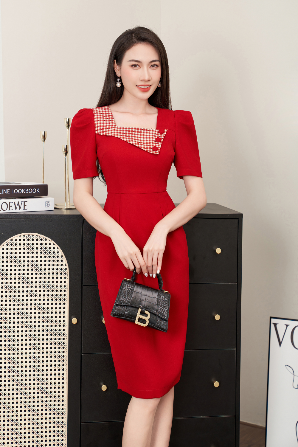 Đầm ôm đỏ 1 màu phói kẻ đỏ