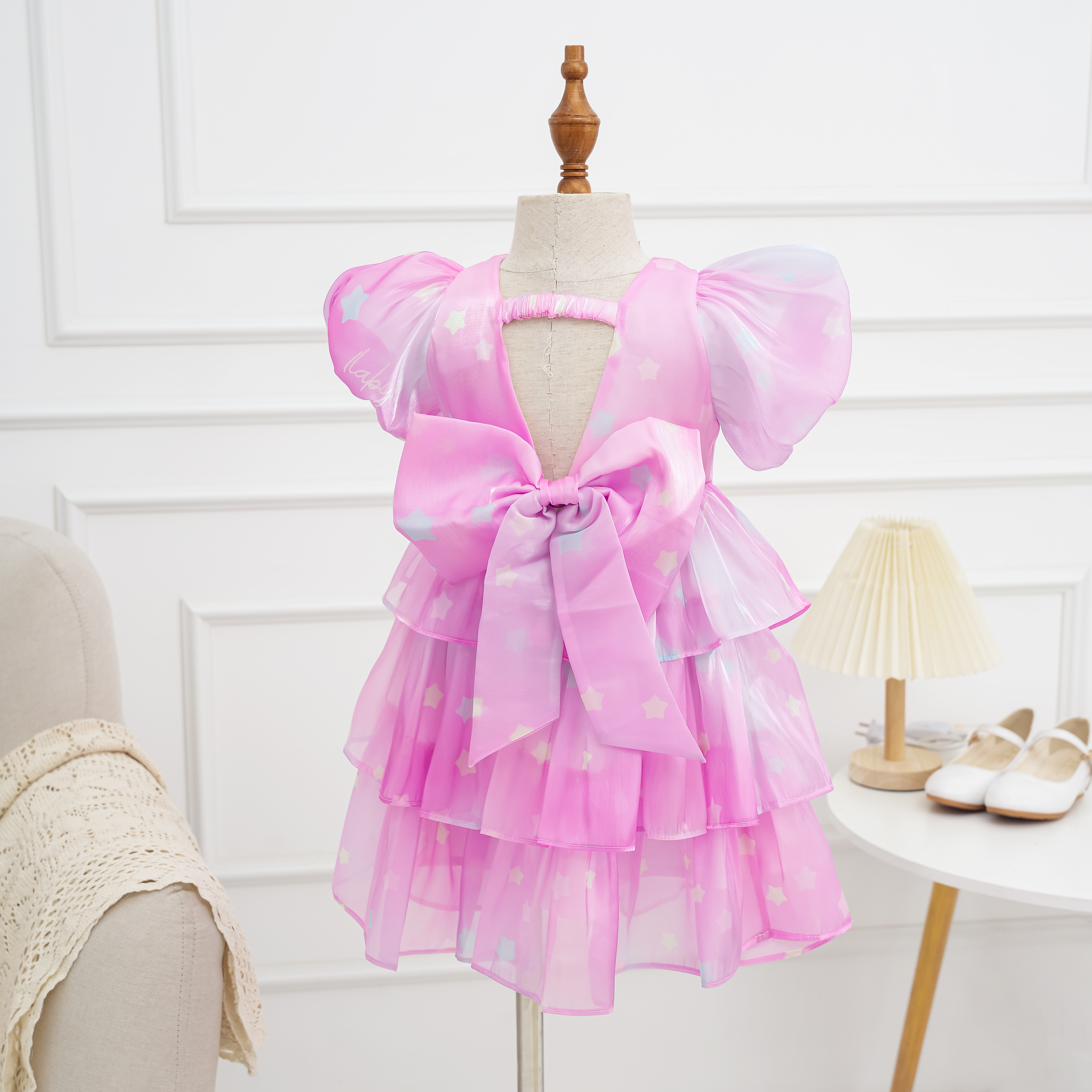 Váy tơ óng họa tiết ba tầng cutout lưng_thumbnail_3