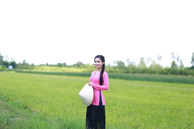 Kiểu t&oacute;c n&ecirc;n để khi mặc &aacute;o b&agrave; ba