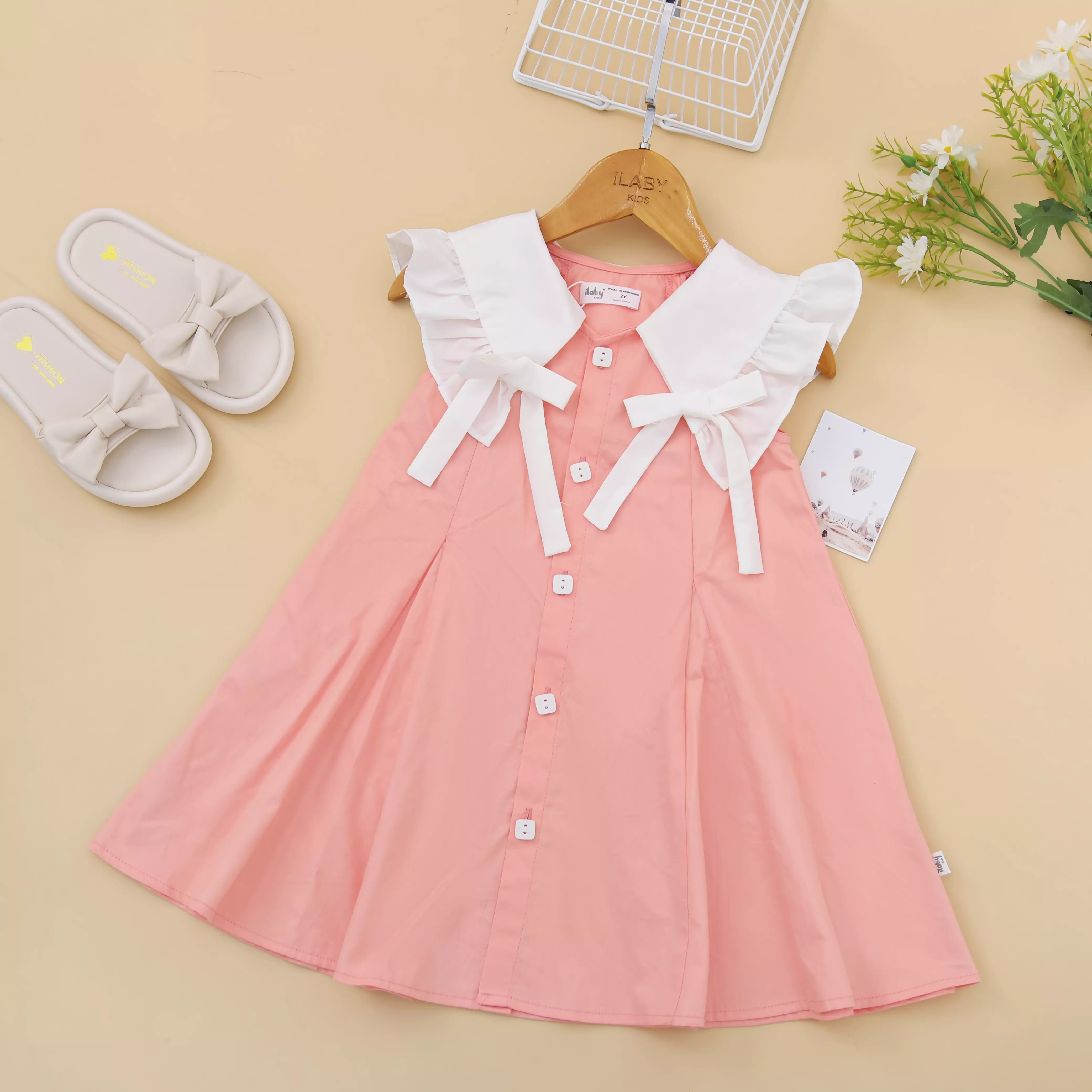 Váy thô phối cổ bèo lớn