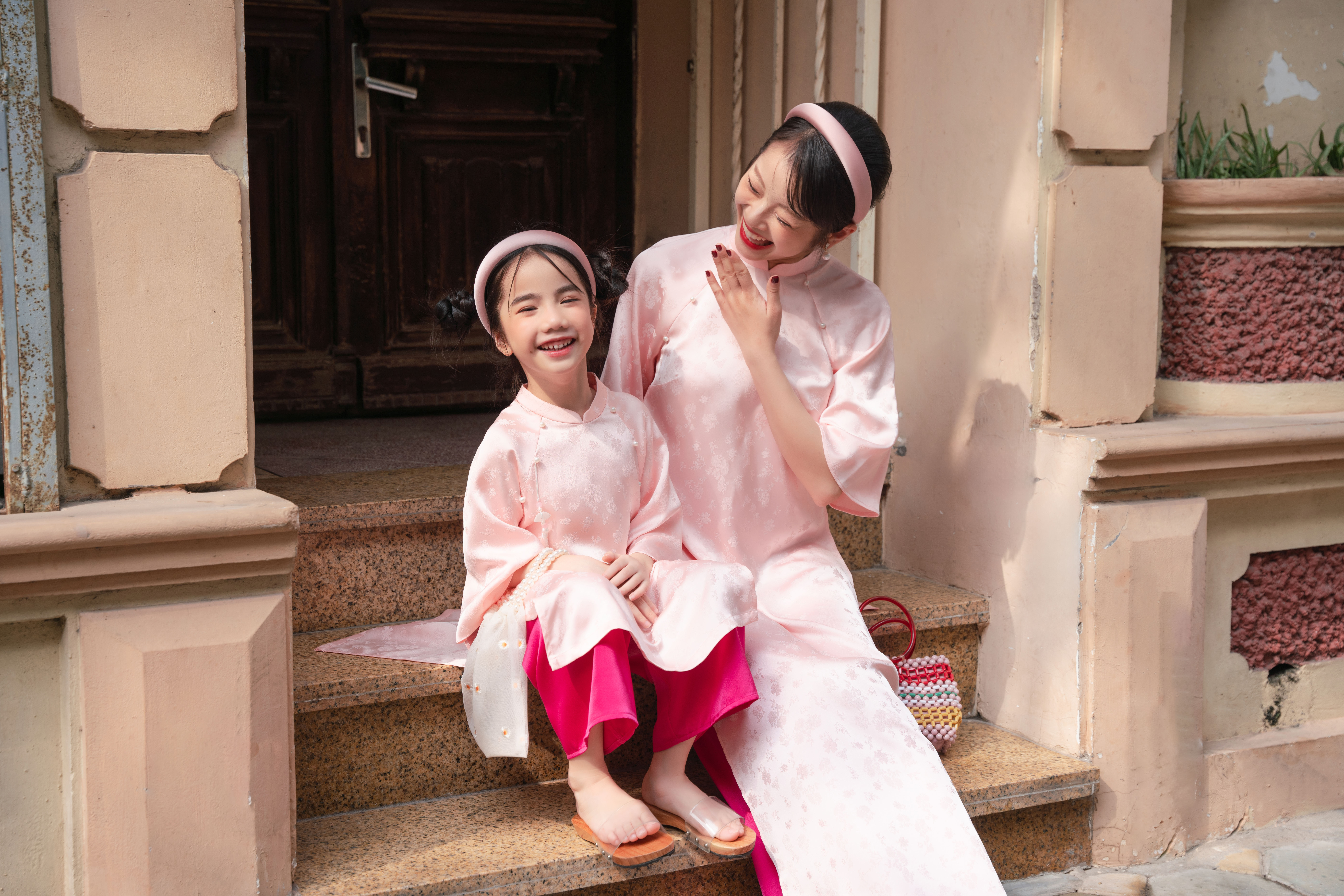 Áo dài Cẩm Mịch mẹ_thumbnail_14