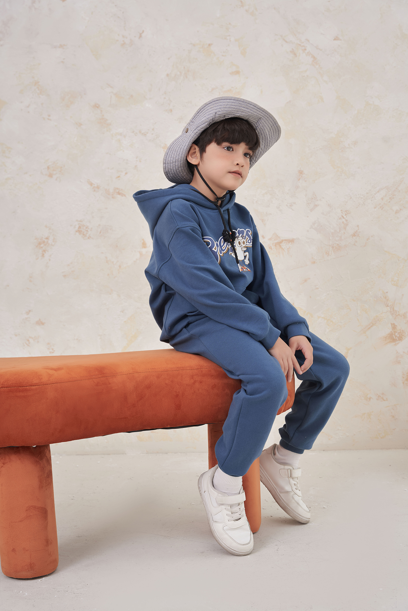 Bộ nỉ  có mũ túi ốp lớn_thumbnail_1