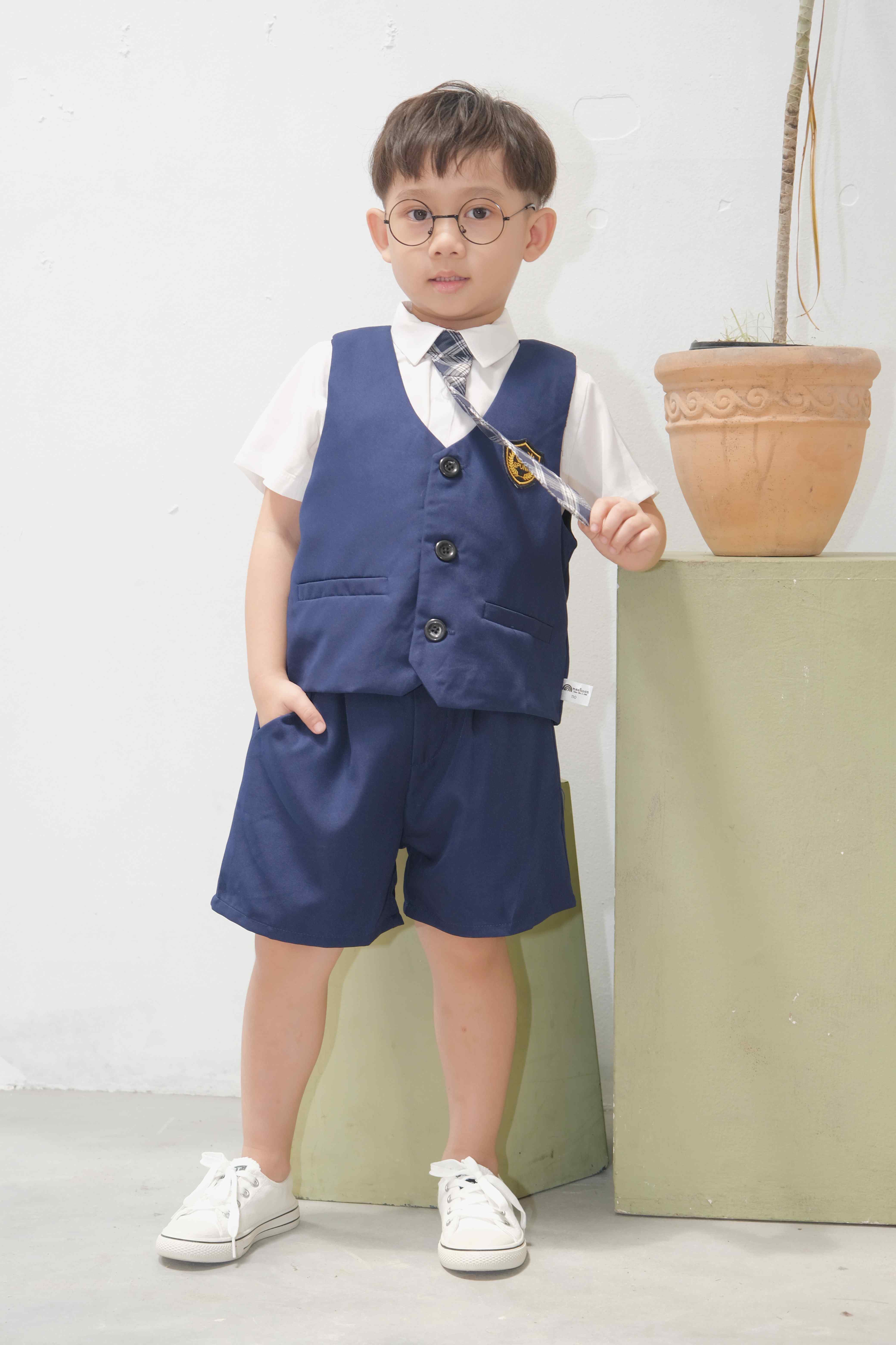 Bộ vest bé trai Hàn Quốc Magickids set vest 3 chi tiết gồm áo gile, áo sơ mi trắng cà vạt, quần short BR22034