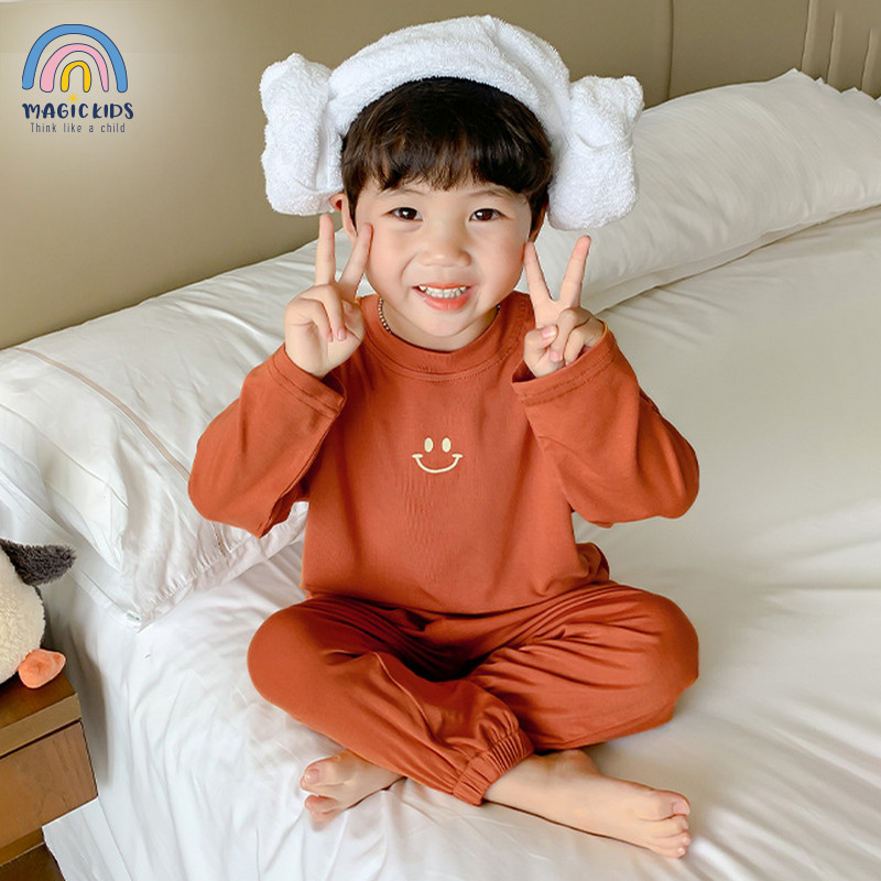 Đồ bộ dài tay bé trai bé gái Magickids Áo thun in mặt cười quần dài chất cotton co giãn Đồ ngủ trẻ em  BR22031