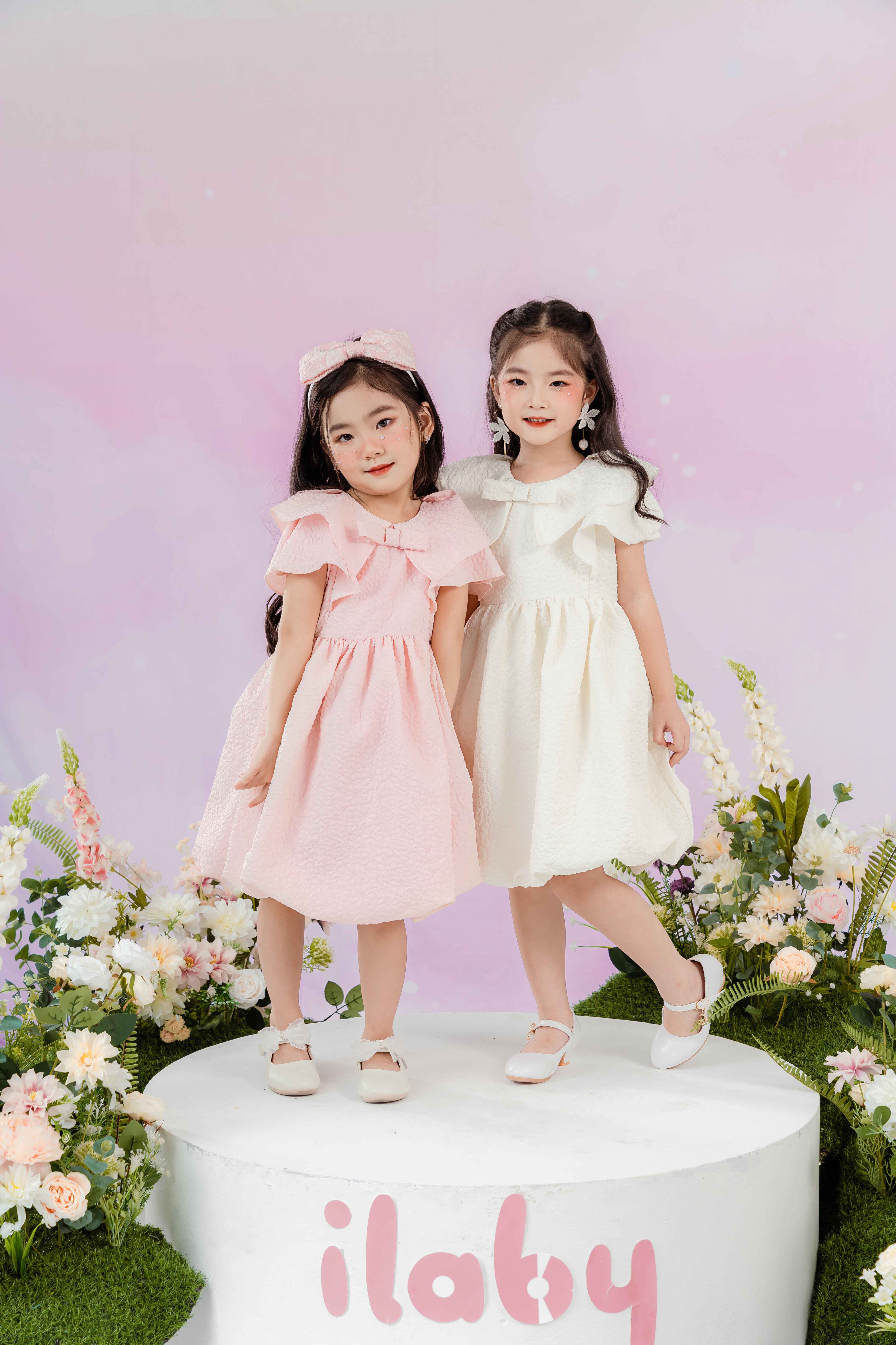 Váy gấm bồng tay cánh tiên