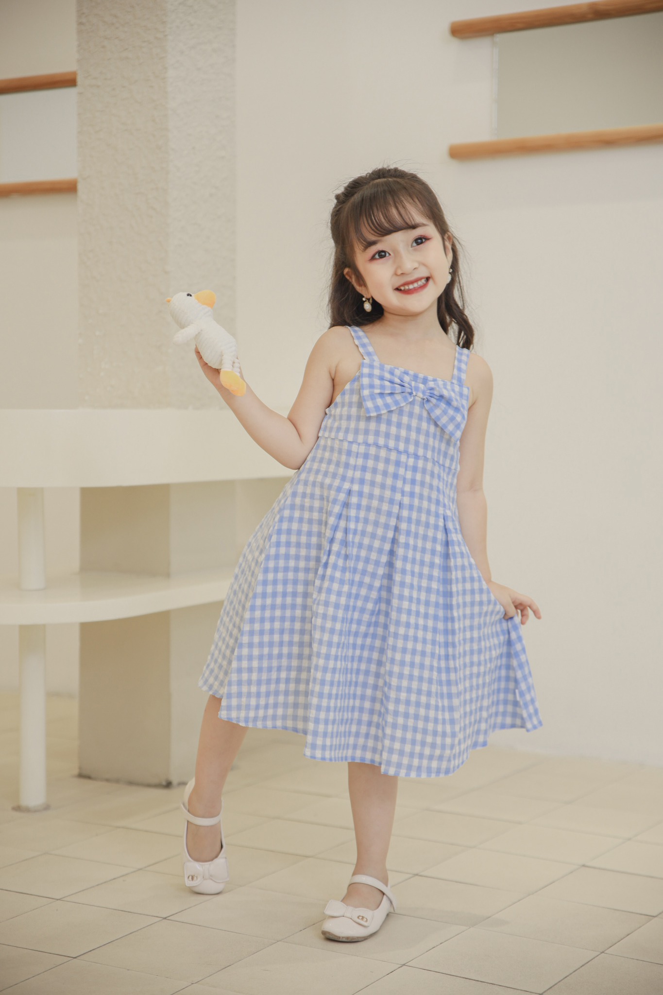 Váy kẻ hai dây nơ ngực_thumbnail_0