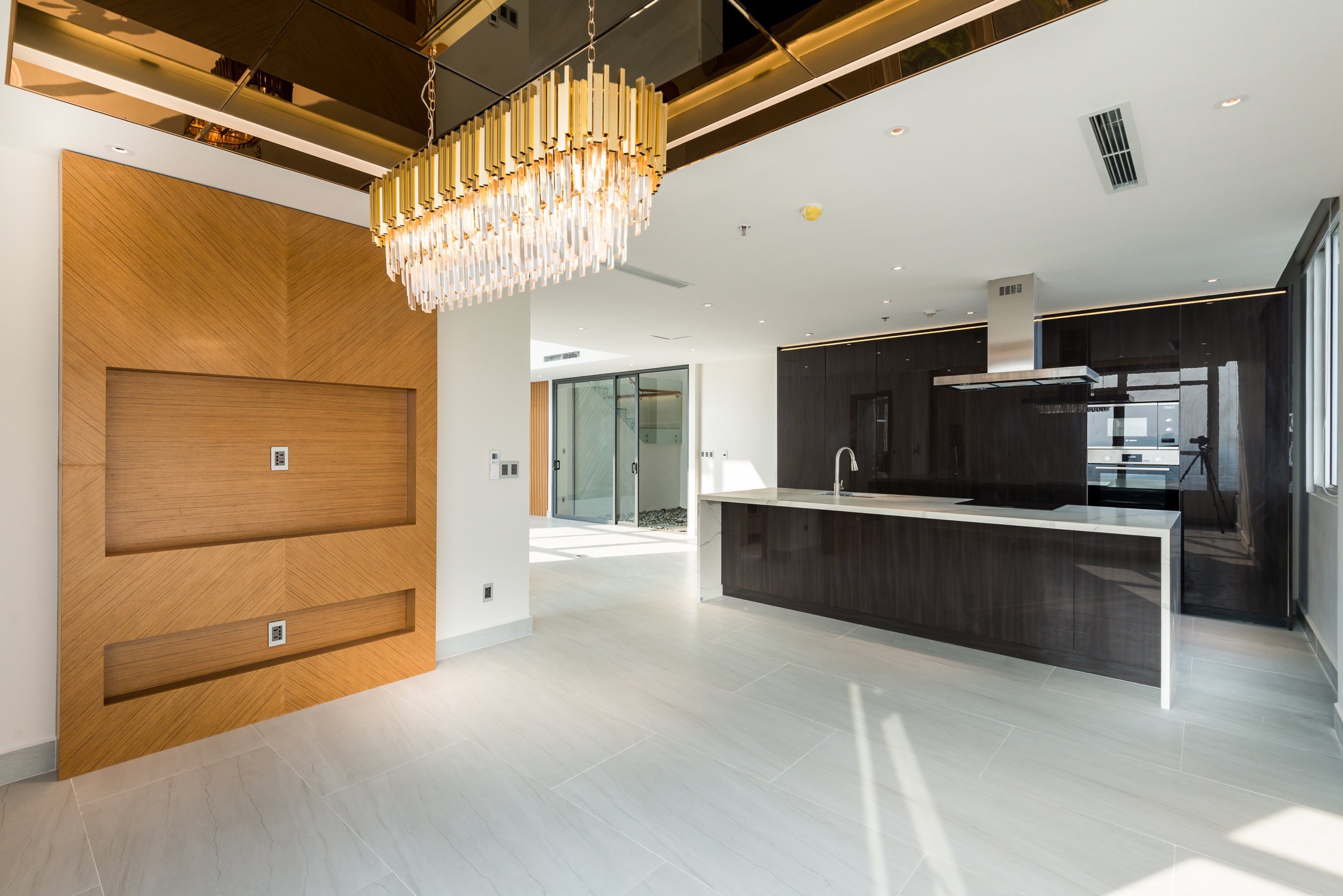 Chủ hộ kí gửi cho thuê căn 2PN full nội thất tháp Lotus._thumbnail_1