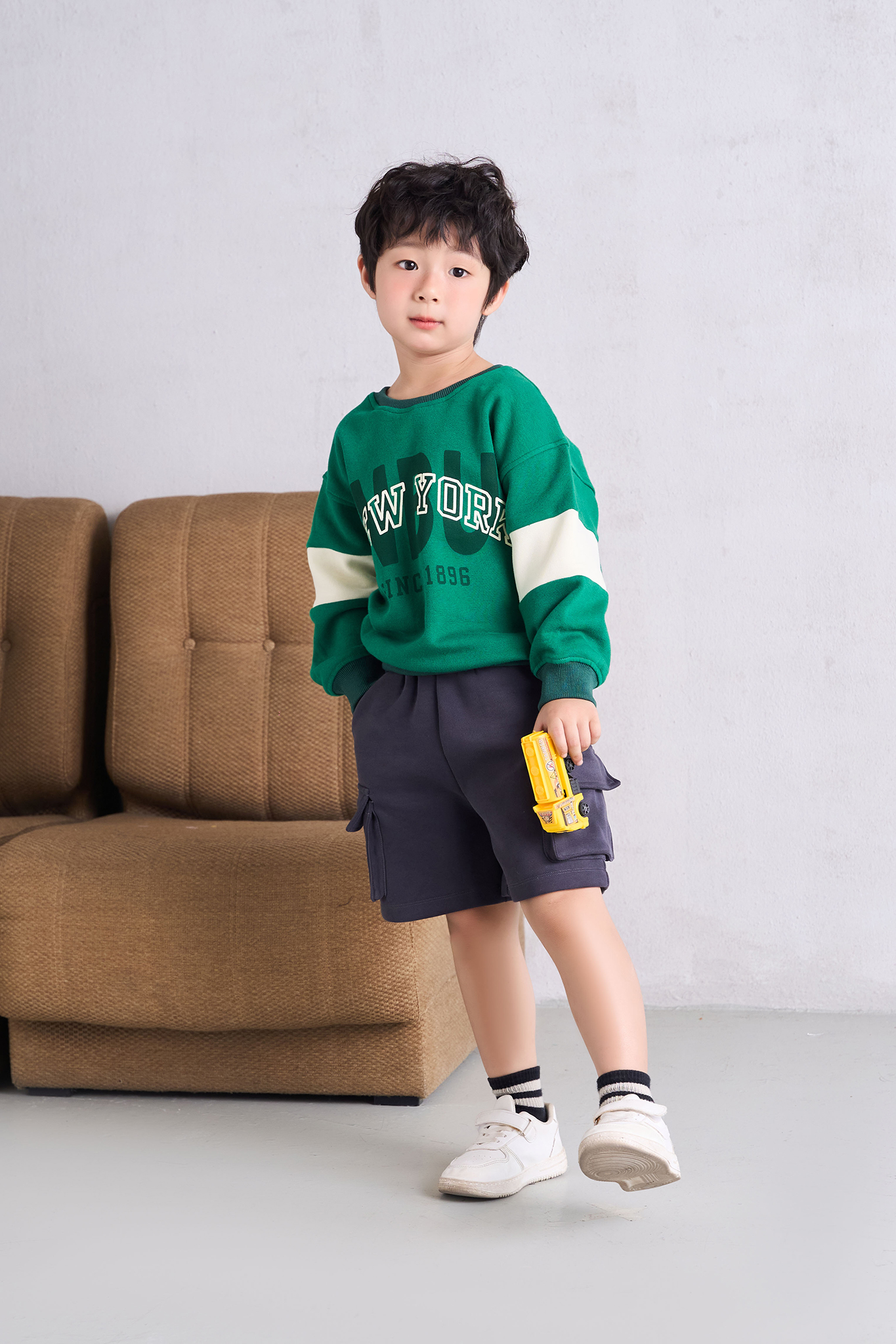 Áo nỉ phối ngang tay in hình_thumbnail_0