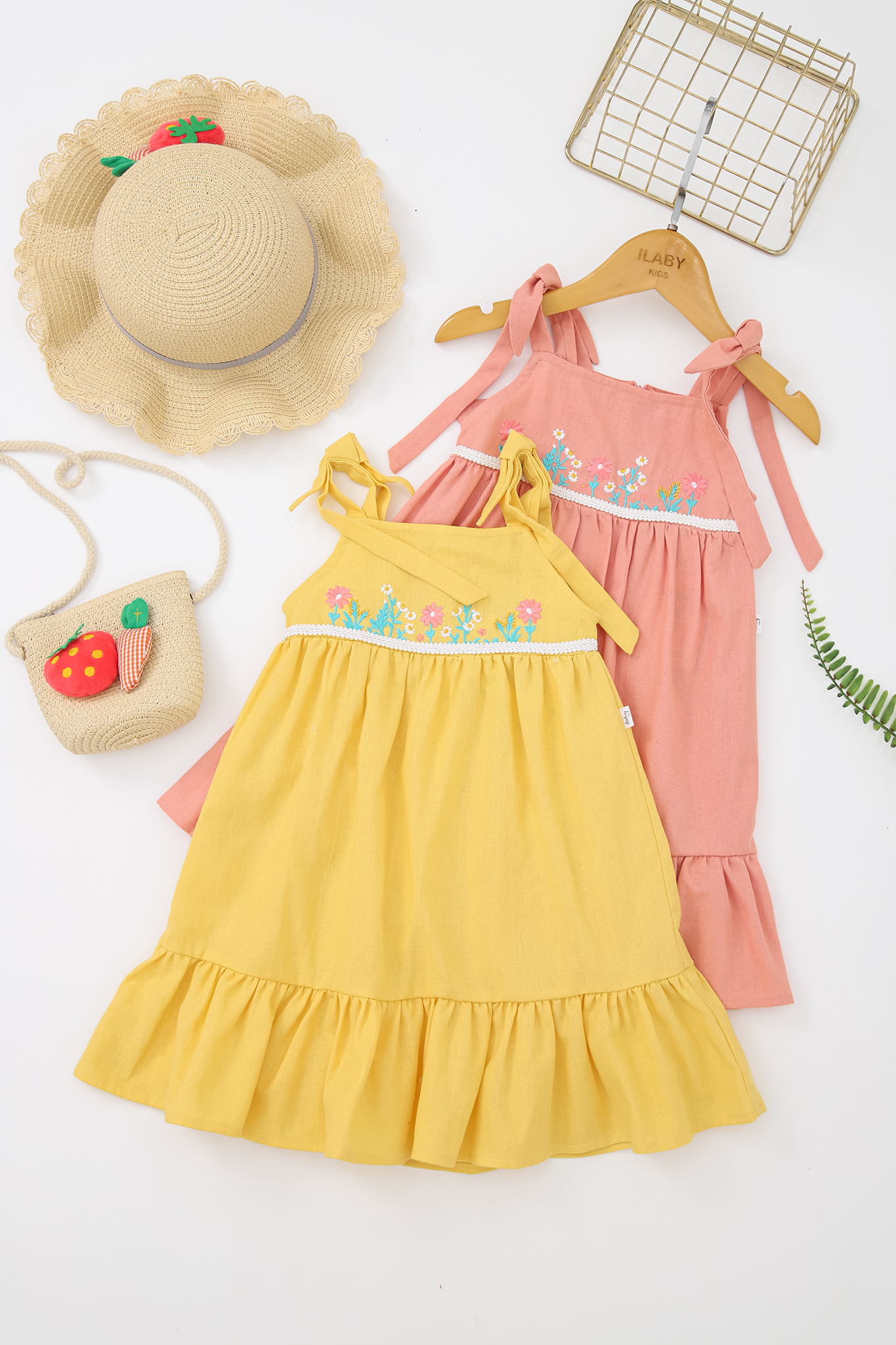 Váy 2 dây nơ vai thêu ngực_thumbnail_1